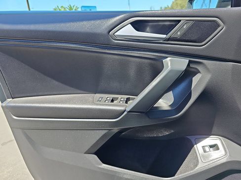 Used 2019 Volkswagen Tiguan SEL FWD image 29