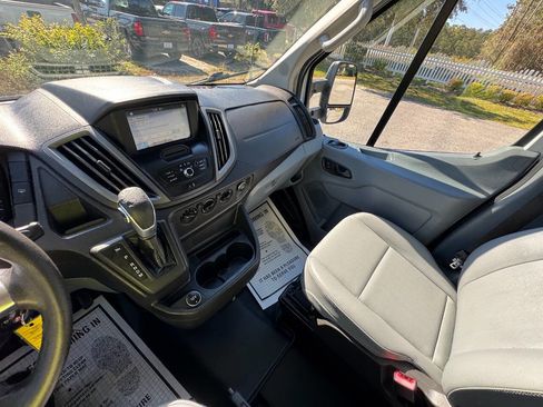 Used 2019 Ford Transit 350 XL image 24