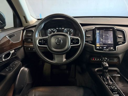 Used 2016 Volvo XC90 T6 Momentum w/ Momentum Plus Package AWD/4WD image 11