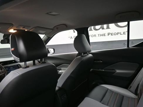 Used 2023 Nissan Kicks SR w/ SR Premium Package FWD image 24