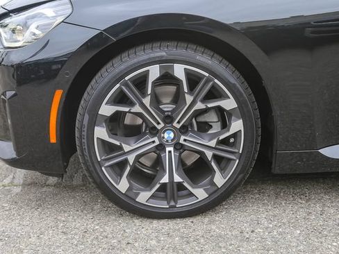 Used 2025 BMW 230i Coupe w/ Premium Package RWD image 13