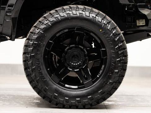 Used 2025 Ford F150 Lariat image 12