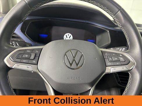 Used 2023 Volkswagen Taos SE AWD/4WD image 13