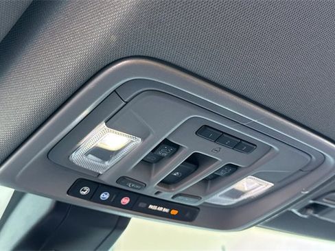 Used 2022 GMC Sierra 3500 Denali image 24