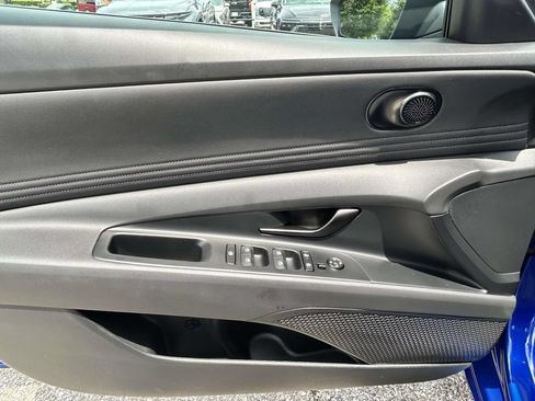 Certified 2025 Hyundai Elantra Sport FWD image 12