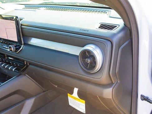 New 2026 Chevrolet Colorado LT w/ LT Convenience Package RWD image 12