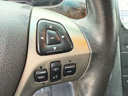 Used 2016 Ford Taurus Limited image 39