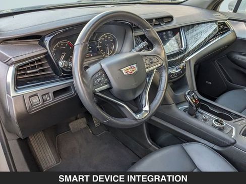 Used 2024 Cadillac XT6 Premium Luxury image 8
