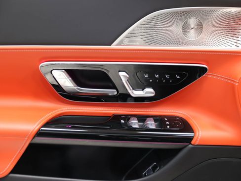 Used 2022 Mercedes-Benz SL 55 AMG 4MATIC w/ AMG Night Package image 11