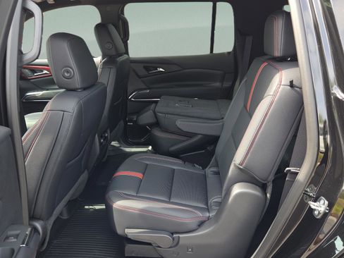 New 2026 Chevrolet Traverse RS image 11