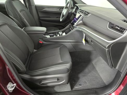 New 2025 Jeep Grand Cherokee Laredo X image 29