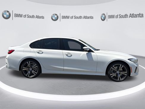 Used 2023 BMW 330i Sedan w/ Convenience Package RWD image 28