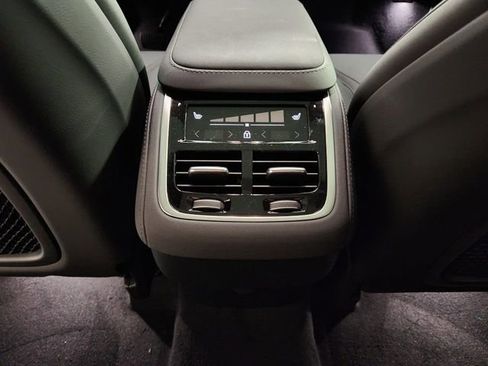 New 2026 Volvo XC90 B6 Plus w/ Protection Package Premier image 31
