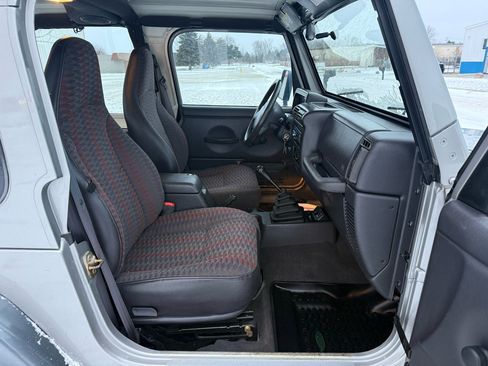 Used 2000 Jeep Wrangler Sport image 27