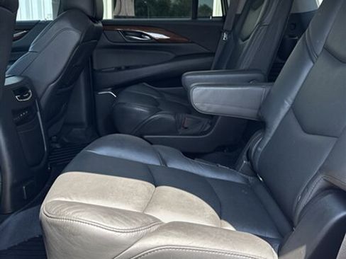 Used 2018 Cadillac Escalade Premium Luxury image 28