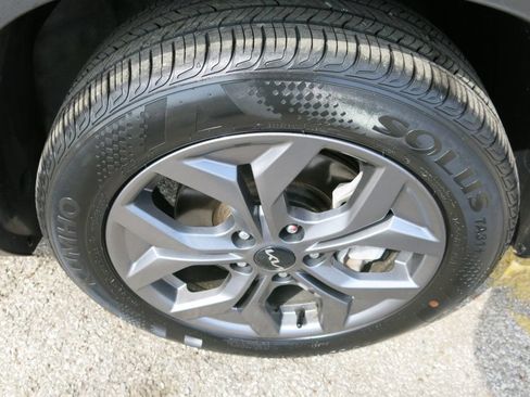 Used 2024 Kia Seltos LX AWD/4WD image 35