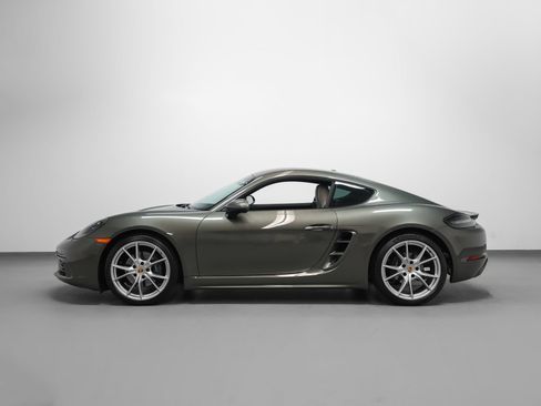 Certified 2025 Porsche 718 Cayman RWD image 2
