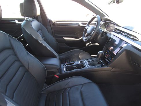 Used 2021 Volkswagen Arteon SEL Premium image 9