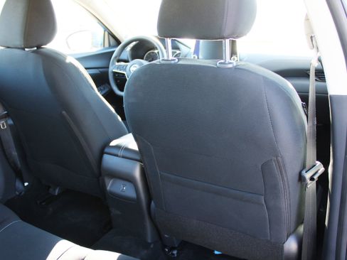 Used 2025 Nissan Sentra SV image 39