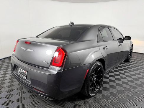 Used 2017 Chrysler 300 S RWD image 8