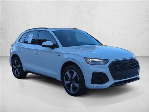 Used 2022 Audi Q5 2.0T Premium Plus w/ Premium Plus Package image 3