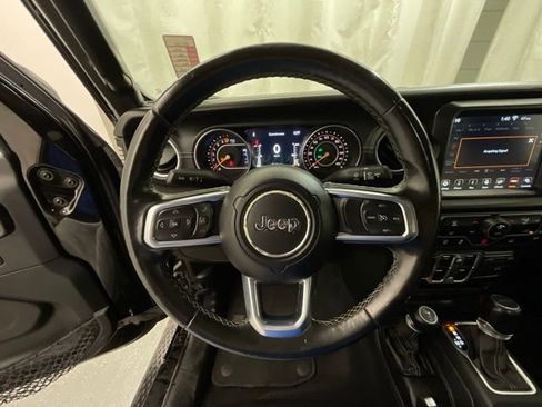 Used 2020 Jeep Gladiator Overland AWD/4WD image 11