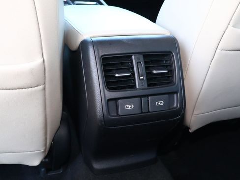 Used 2022 Honda Accord Touring image 12