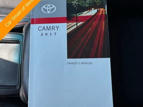 Used 2017 Toyota Camry SE w/ Moonroof Package FWD image 22