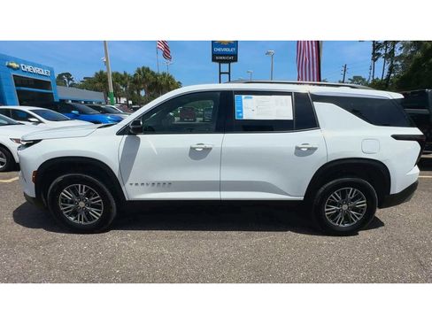 Used 2025 Chevrolet Traverse LT AWD/4WD image 5