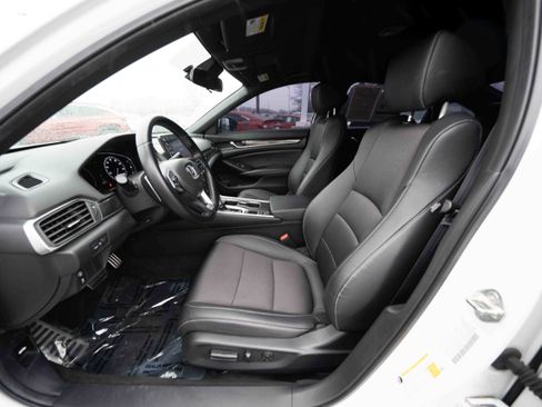 Used 2019 Honda Accord Sport image 9