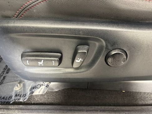 Used 2021 Toyota 4Runner Venture AWD/4WD image 15
