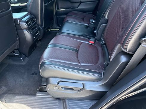 Certified 2025 Honda Pilot Black Edition image 19
