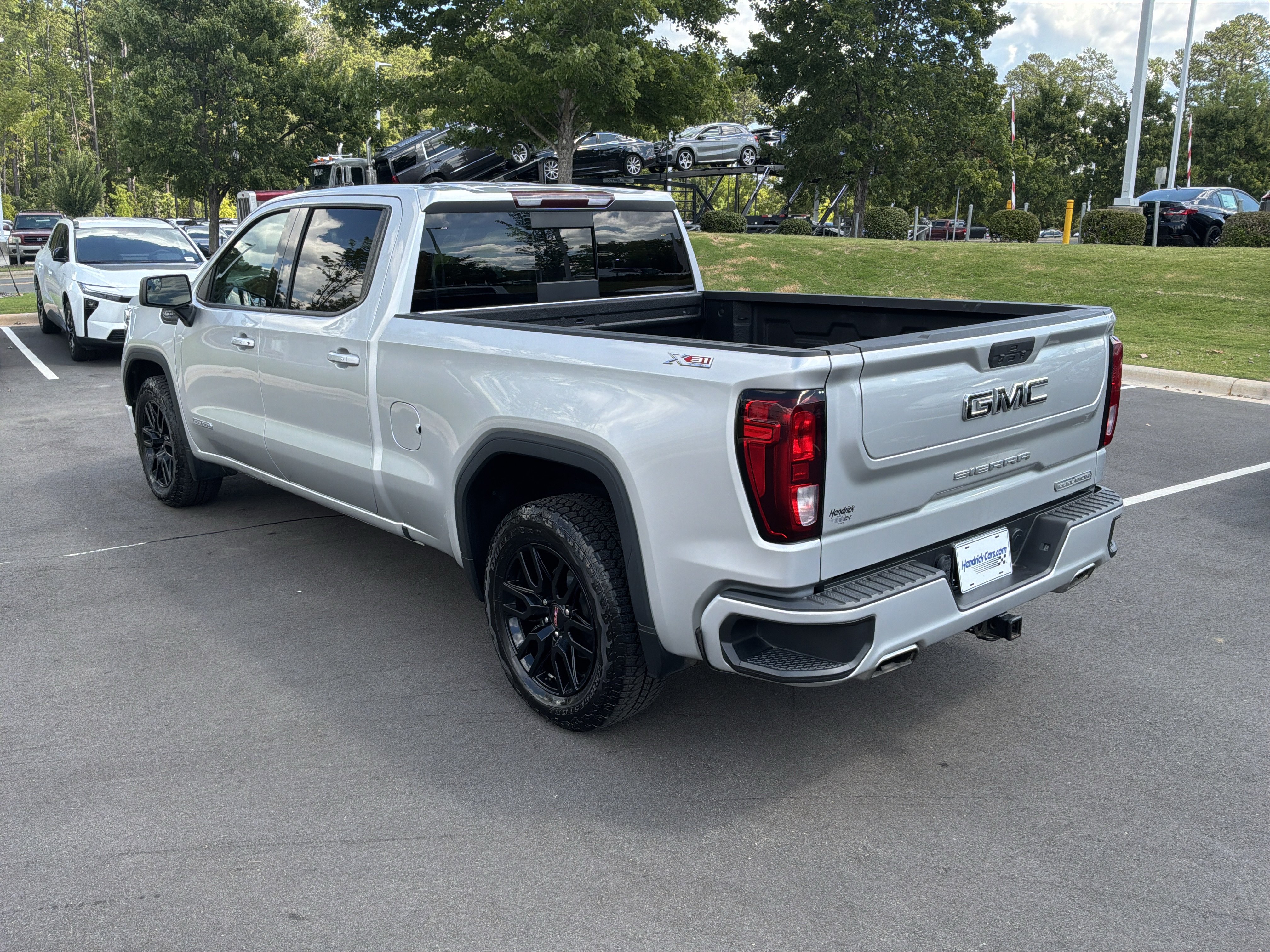 Used 2021 GMC Sierra 1500 Elevation w/ Preferred Package AWD/4WD image 8