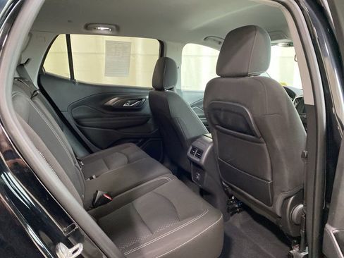 Used 2023 GMC Terrain SLE w/ Driver Convenience Package image 12