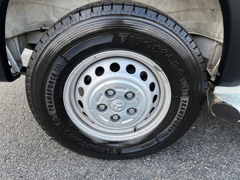 Used 2025 RAM ProMaster 2500 w/ U-Haul Equipment Group FWD image 30