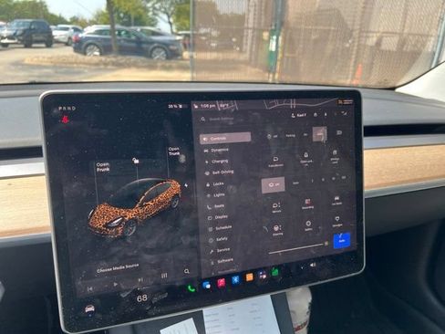 Used 2023 Tesla Model 3 Standard Range RWD image 11