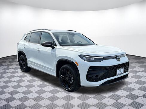 New 2026 Volkswagen Tiguan SE R-Line AWD/4WD image 7
