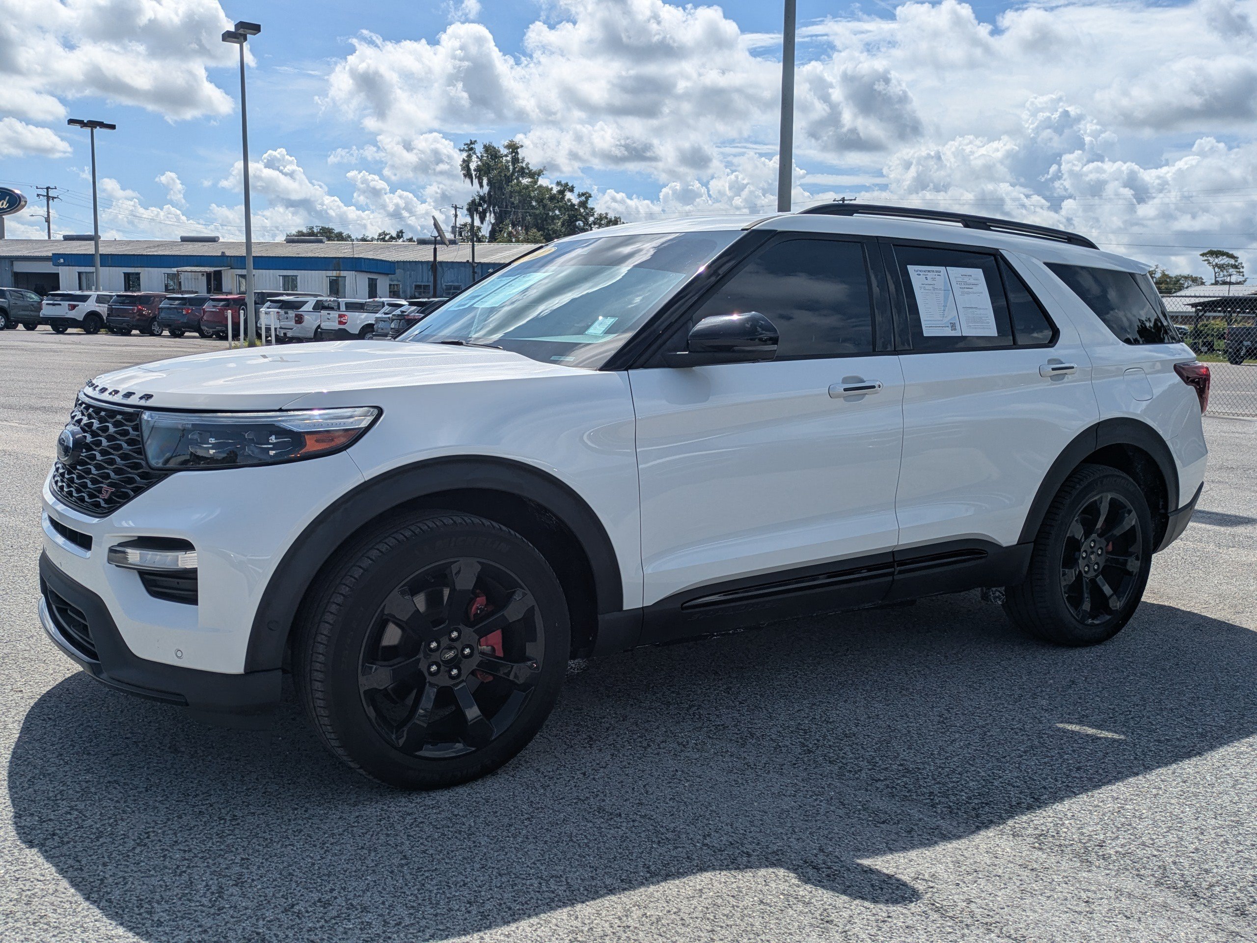 Certified 2022 Ford Explorer ST w/ Equipment Group 401A AWD/4WD image 8