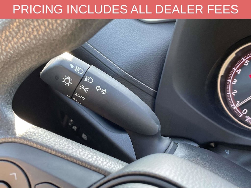 Used 2025 Toyota RAV4 XLE AWD/4WD image 34