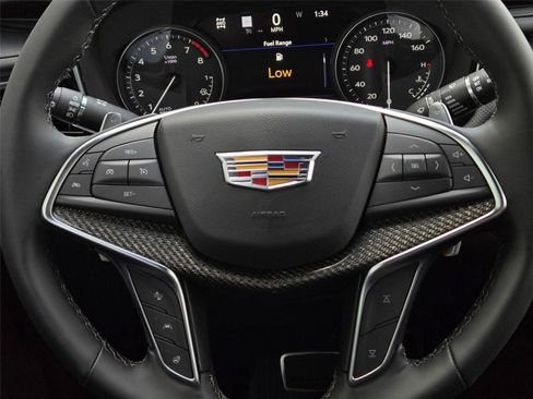 New 2026 Cadillac XT5 Sportv w/ LPO, Floor Liner Package AWD/4WD image 17