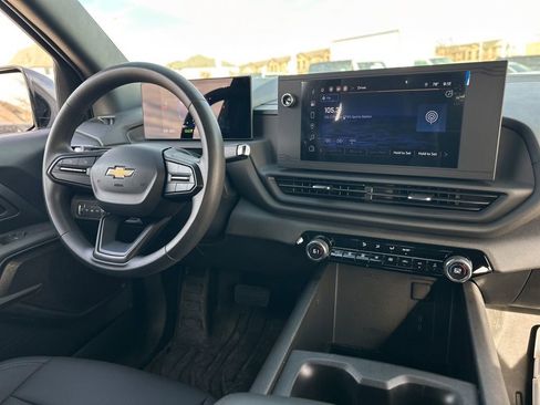 Used 2024 Chevrolet Silverado EV W/T image 6