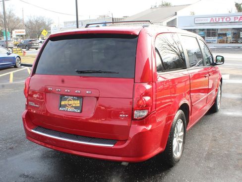 Used 2015 Dodge Grand Caravan SXT w/ UConnect Hands-Free Group image 3