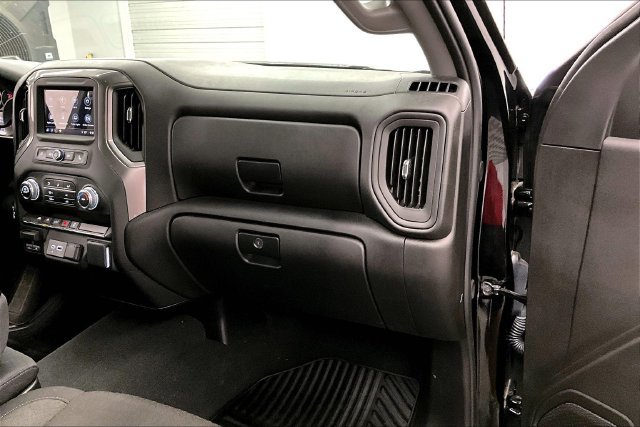 Used 2026 GMC Sierra 1500 Pro w/ Graphite Edition AWD/4WD image 18