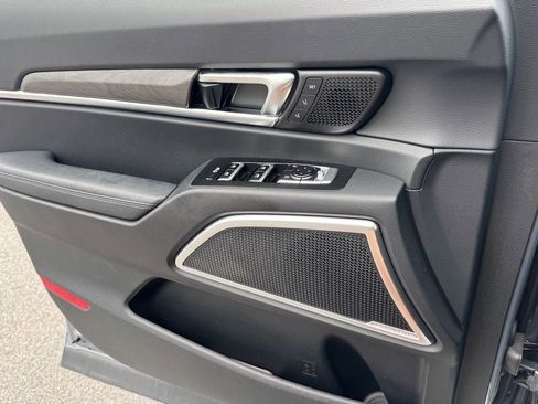 Used 2024 Kia Telluride SX X-Line image 17