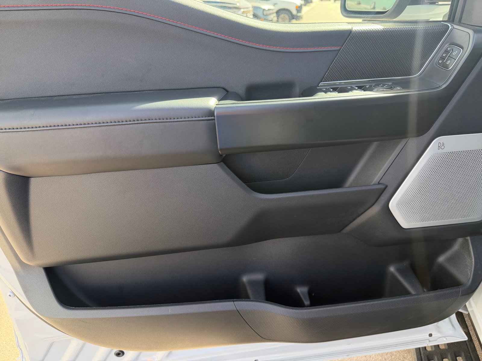 Used 2025 Ford F150 Raptor AWD/4WD image 13