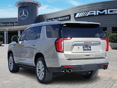 Used 2021 GMC Yukon Denali w/ Denali Premium Package image 4