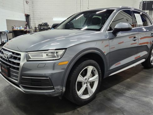 Used 2020 Audi Q5 2.0T Premium w/ Convenience Package image 15