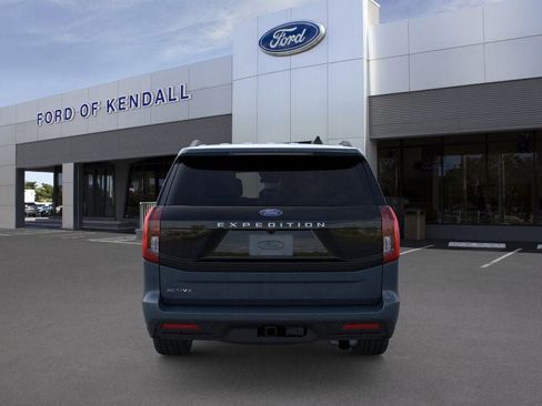 New 2026 Ford Expedition Active image 5