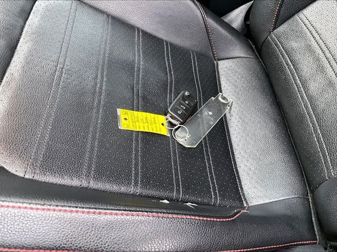 Used 2017 Volkswagen Jetta GLI image 14