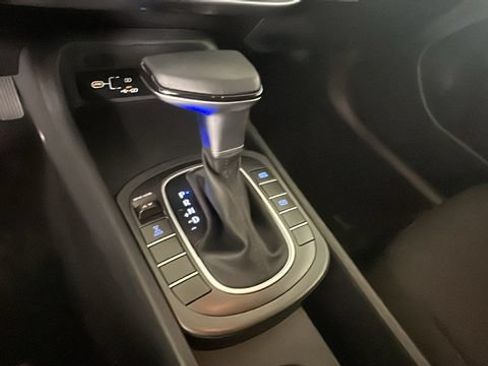 Used 2025 Hyundai Kona SEL AWD/4WD image 19